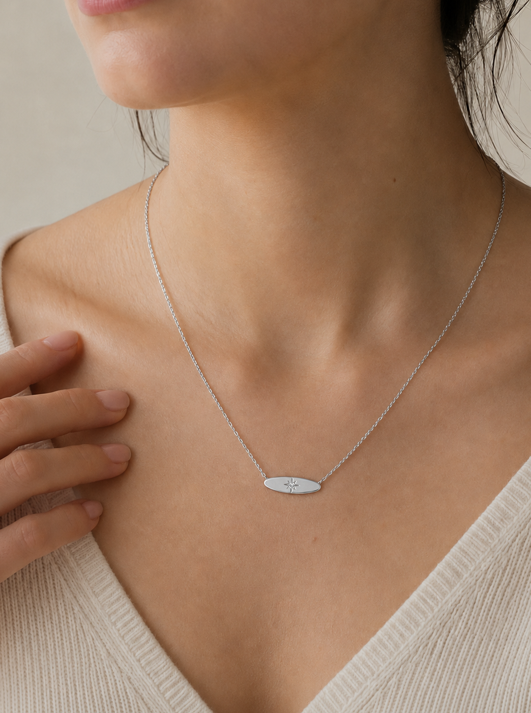 STAR DISC NECKLACE