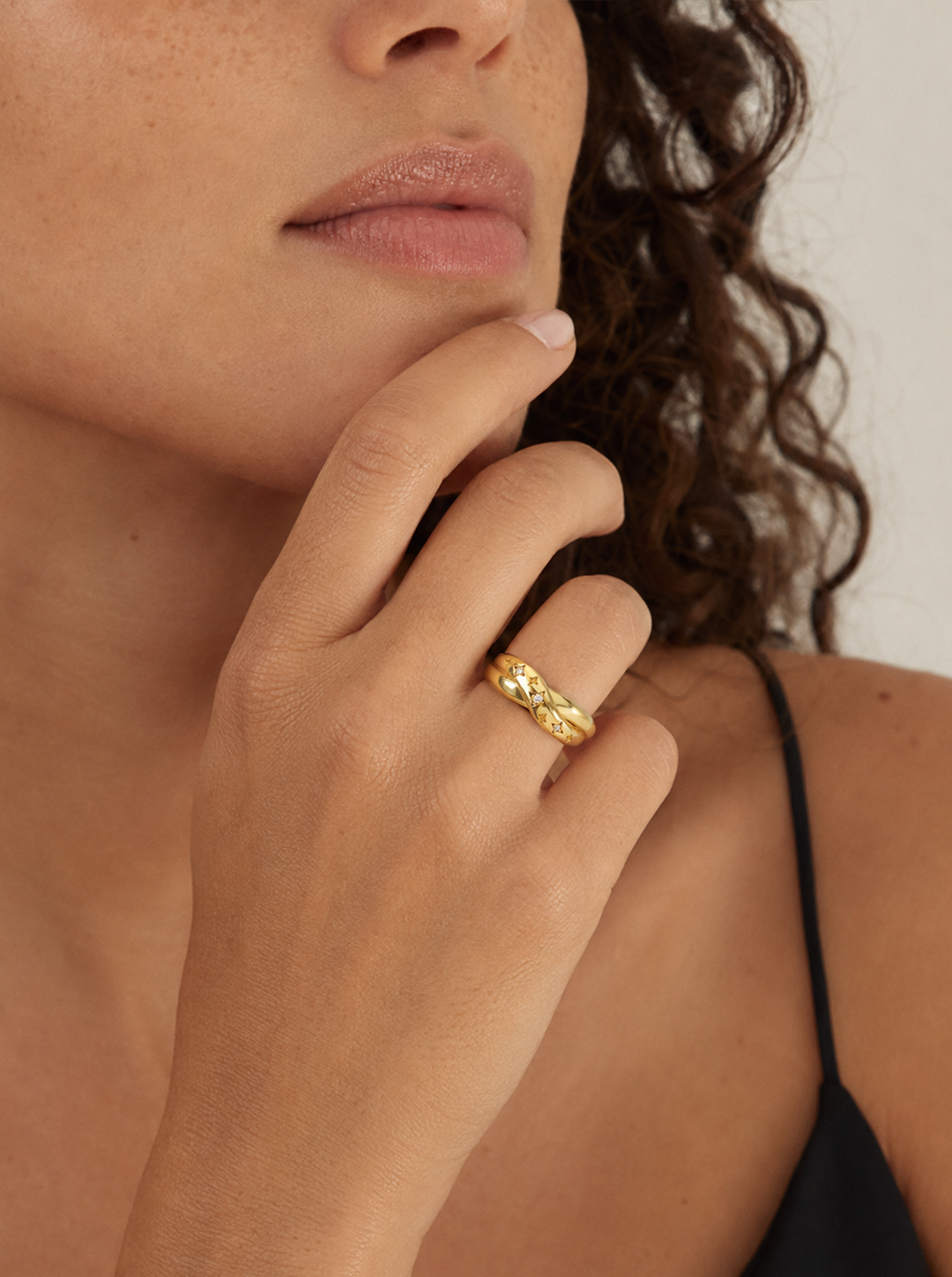 ASTRAL TWIST DIAMOND RING