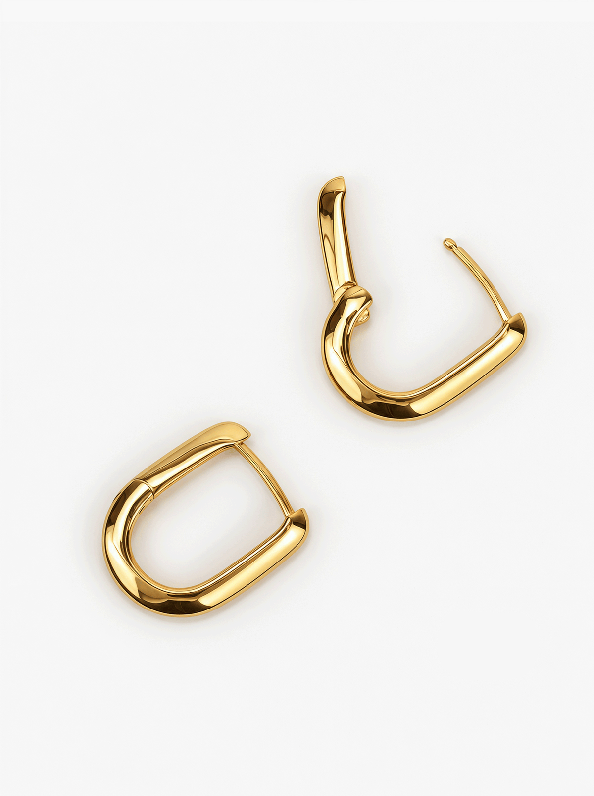 SQUARE MEDIUM HUGGIE HOOPS