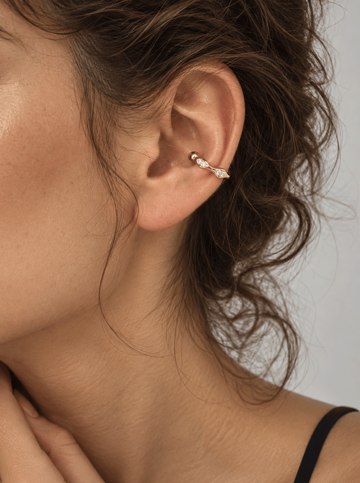 TIDAL RIPPLE DIAMOND EAR CUFF