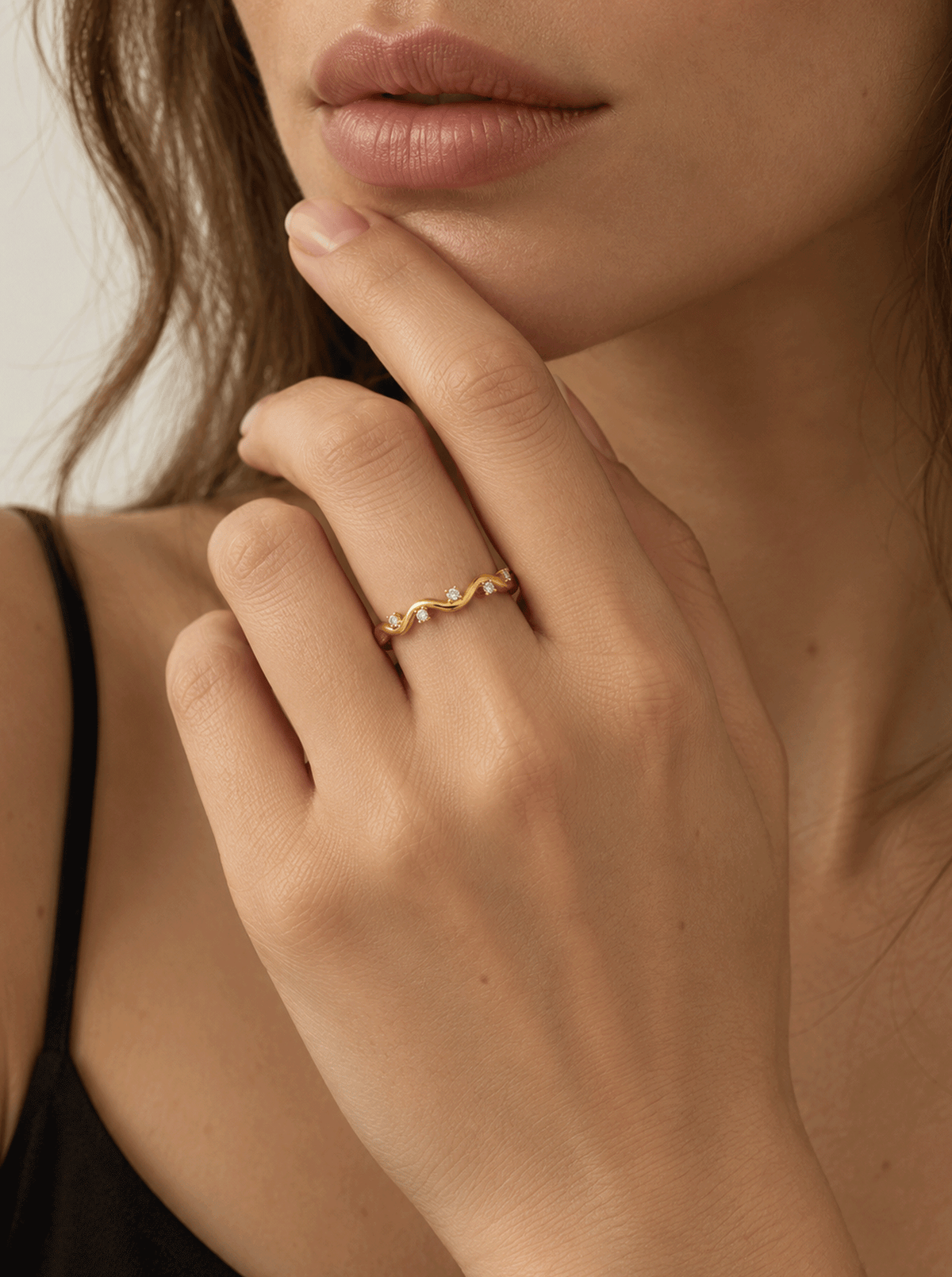 TIDAL DIAMOND WAVE RING